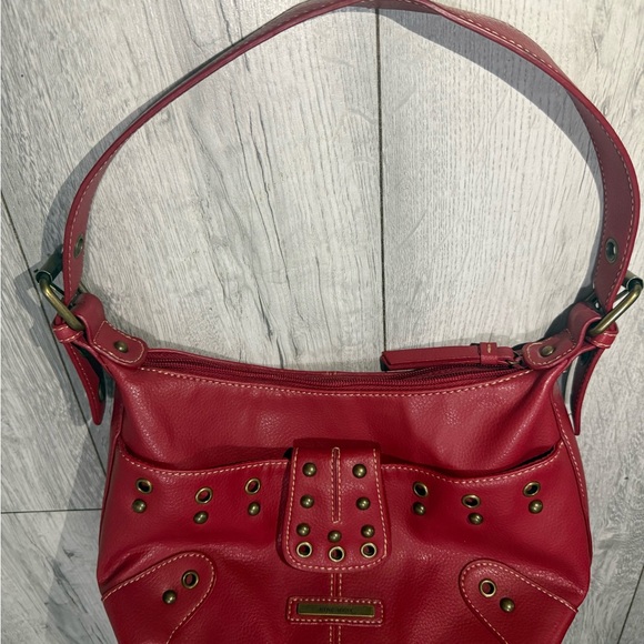 Vintage Y2K  Leather Red studded shoulder Women's Bag with gold accent. - Picture 2 of 9